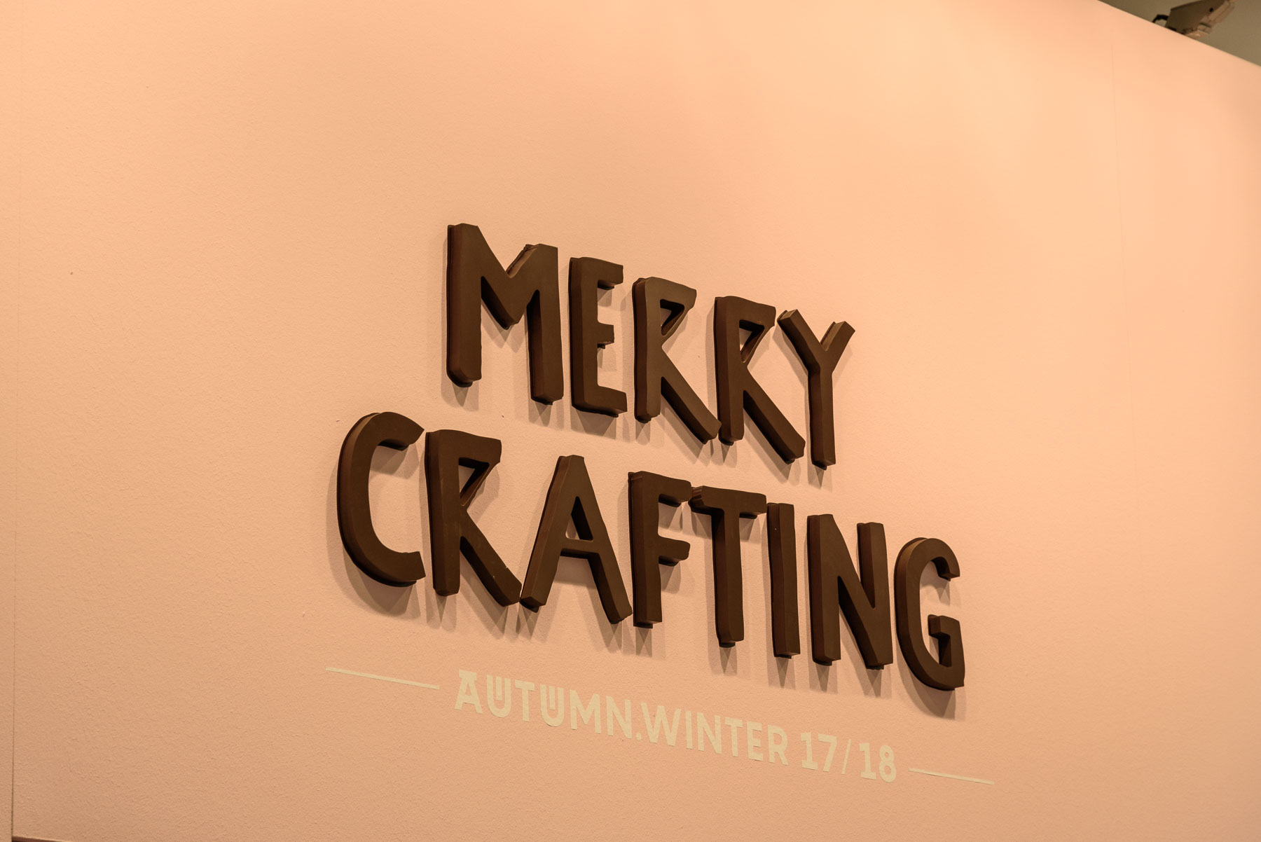 Beispiel-Referenz der Firma KBZ Werbetechnik, hier die Umsetzung von individuellen 3D-Buchstaben in Kombination mit Folienschriften