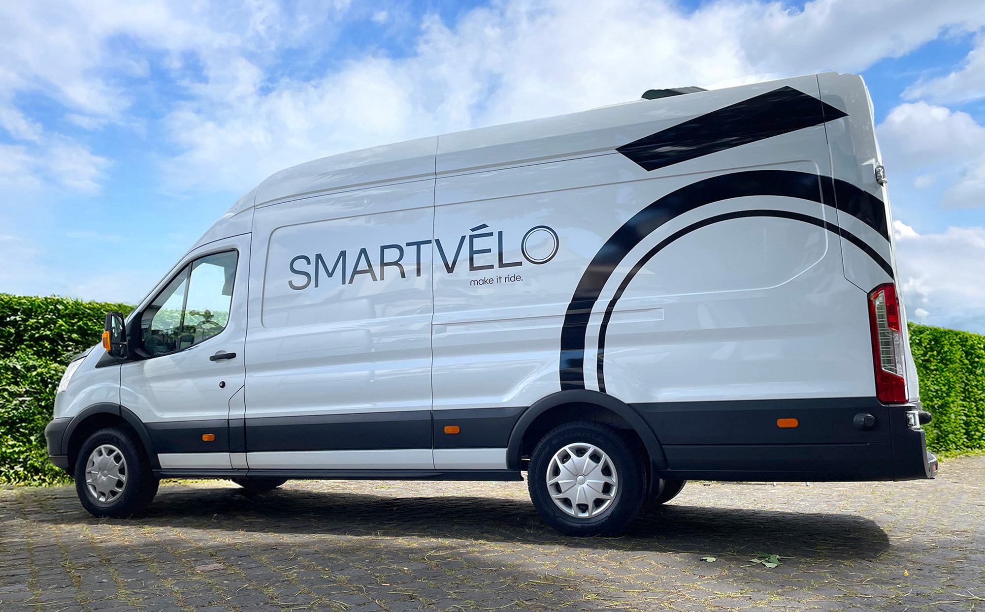 Transporter Beschriftung in Köln von der KBZ Werbetechnik